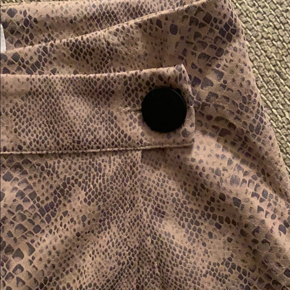 Snakeskin skort!! - Picture 2 of 6